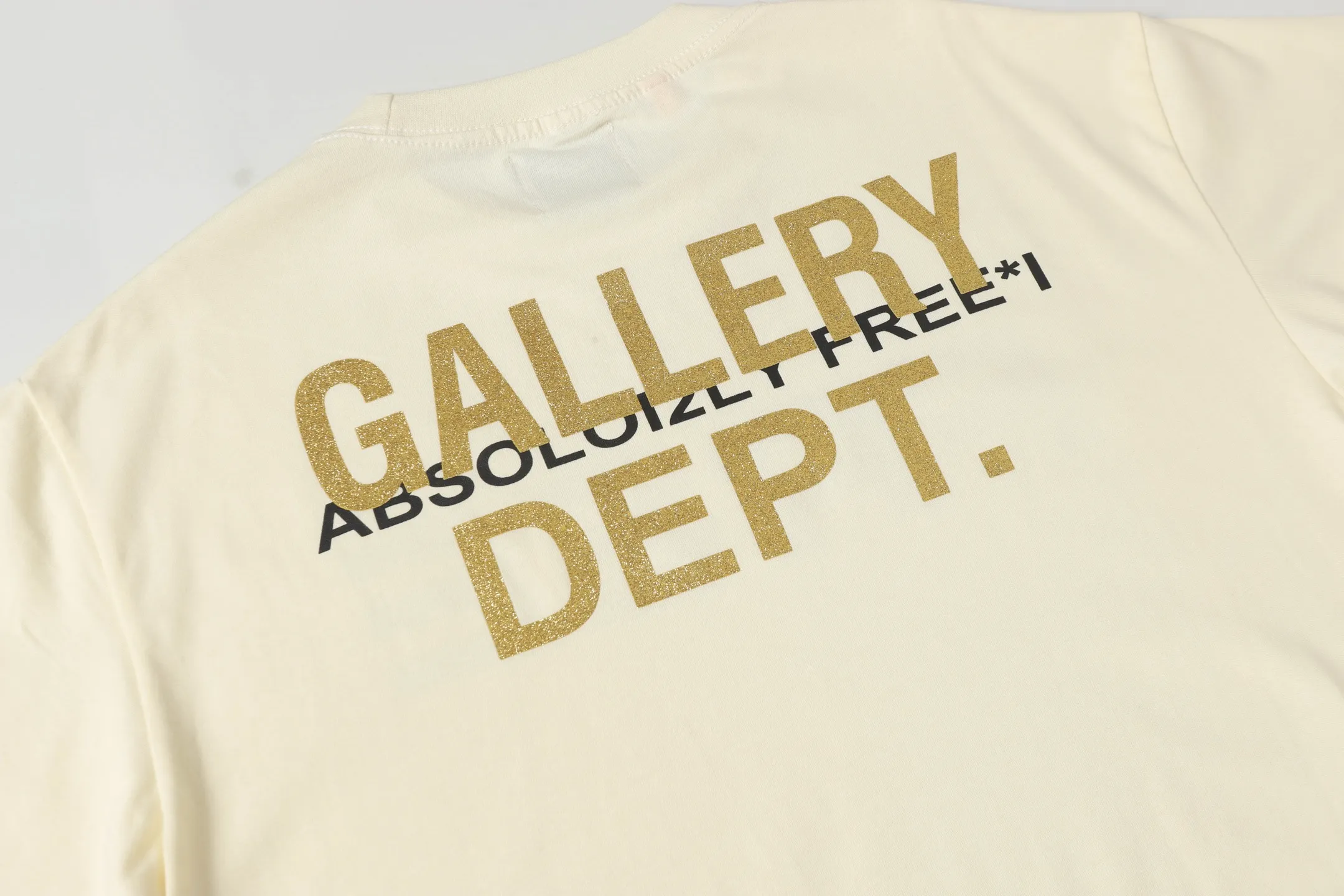 GALLERY.DEPT Summer new short-sleeved model number: D3328P104 Color: black apricot Size: S M L XL
